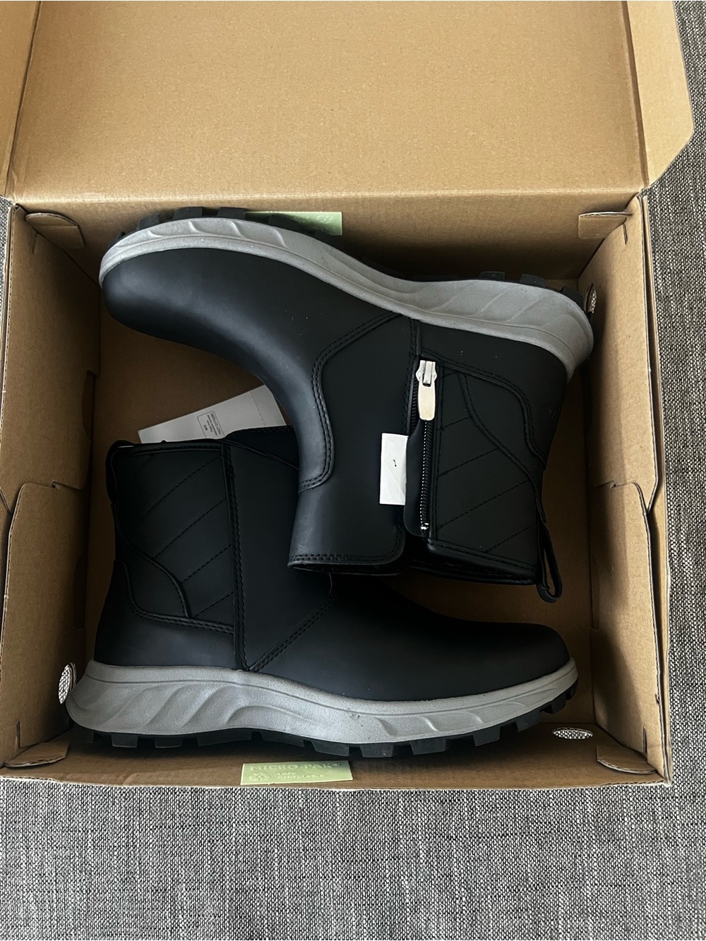 Khombu Dusk Women’s Size 8 Black All Weather Winter Boots NWT